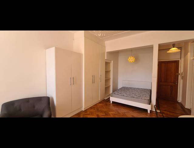 0.5 BEDROOM APARTMENT RENTED IN SEA POINT